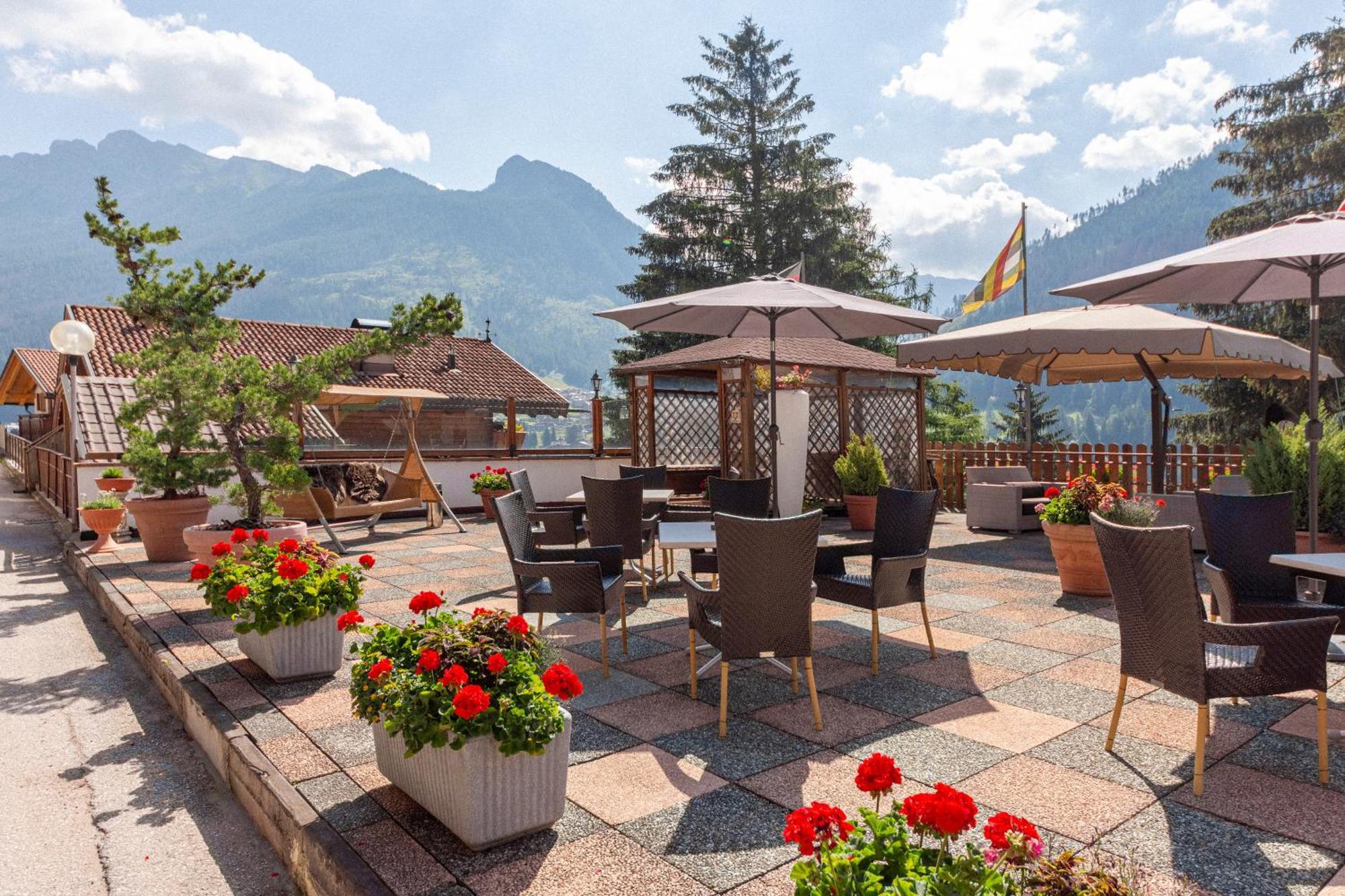 Monza Dolomites Hotel Moena Ngoại thất bức ảnh